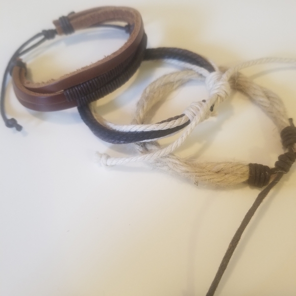 Bracelets - Picture 3 of 6